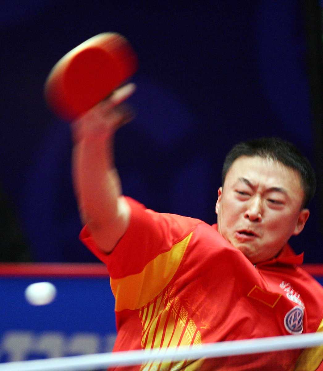 勇敢无畏，球员们在赛场上勇敢争战的简单介绍